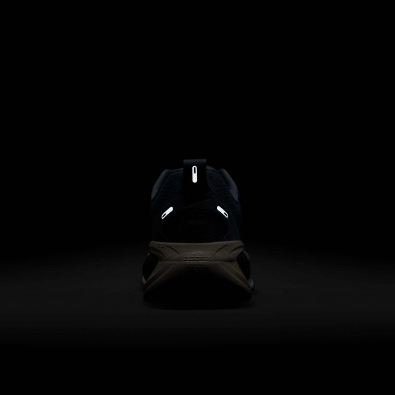 Nike Vomero 18 Nike Vomero 18