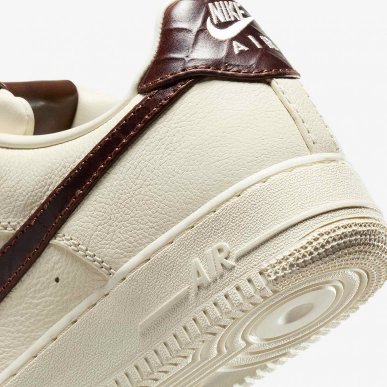 Nike Air Force 1 '07 Nike Air Force 1 '07