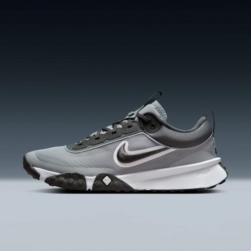 Nike Air Diamond Varsity Turf