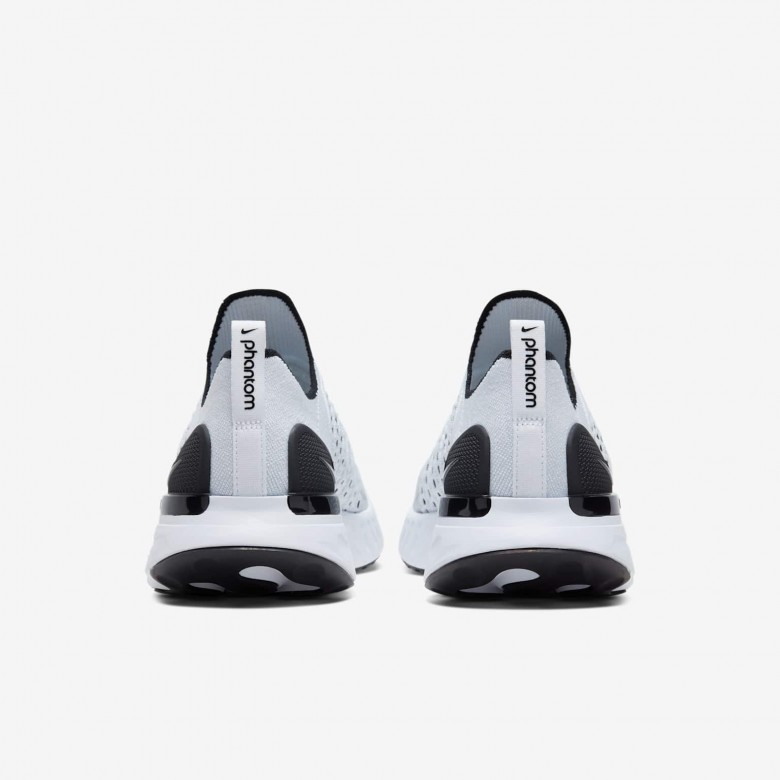 Nike Phantom Run 2 Nike Phantom Run 2