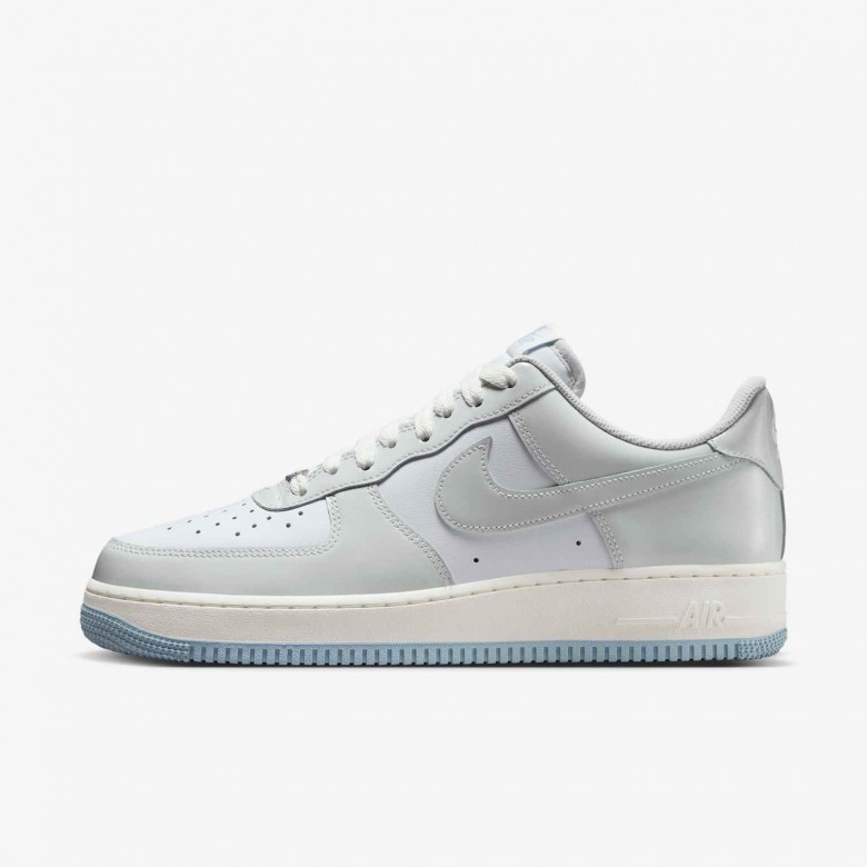 Nike Air Force 1 '07 Nike Air Force 1 '07