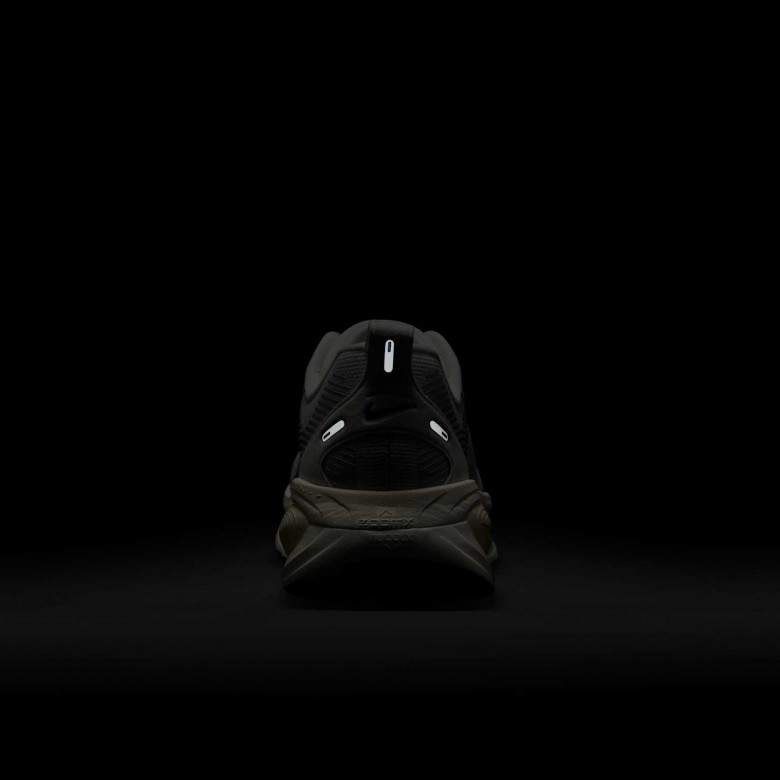 Nike Vomero 18 Nike Vomero 18