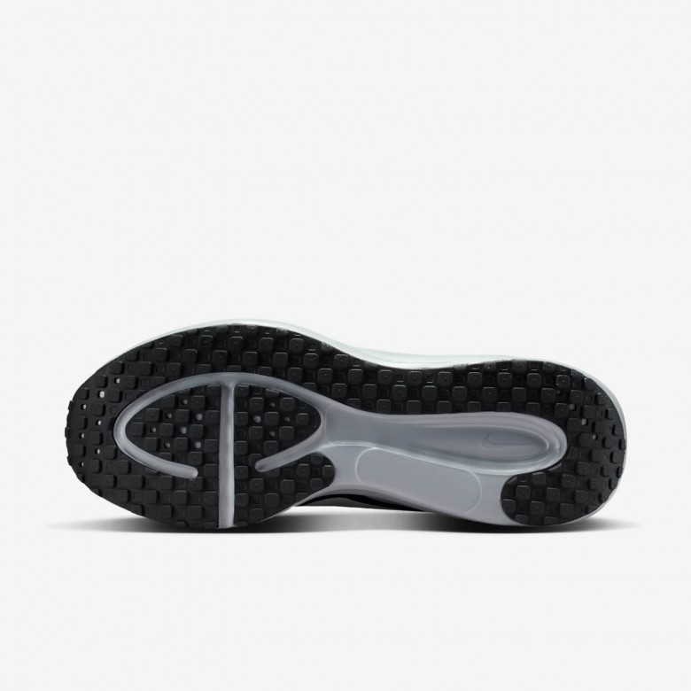 Nike Revolution 8 Nike Revolution 8