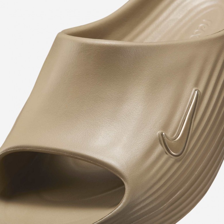 Nike ReactX Rejuven8 Nike ReactX Rejuven8