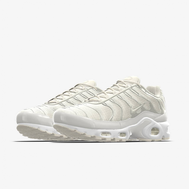 Nike Air Max Plus By Nike Air Max Plus By
