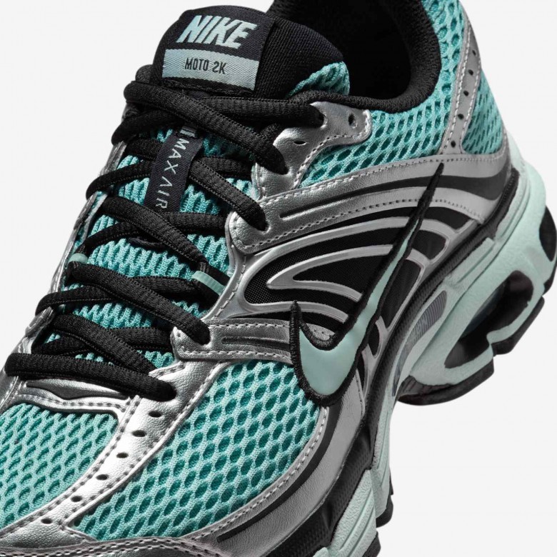 Nike Air Max Moto 2K Nike Air Max Moto 2K