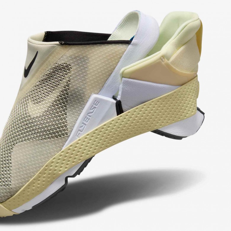 Nike Go FlyEase Nike Go FlyEase