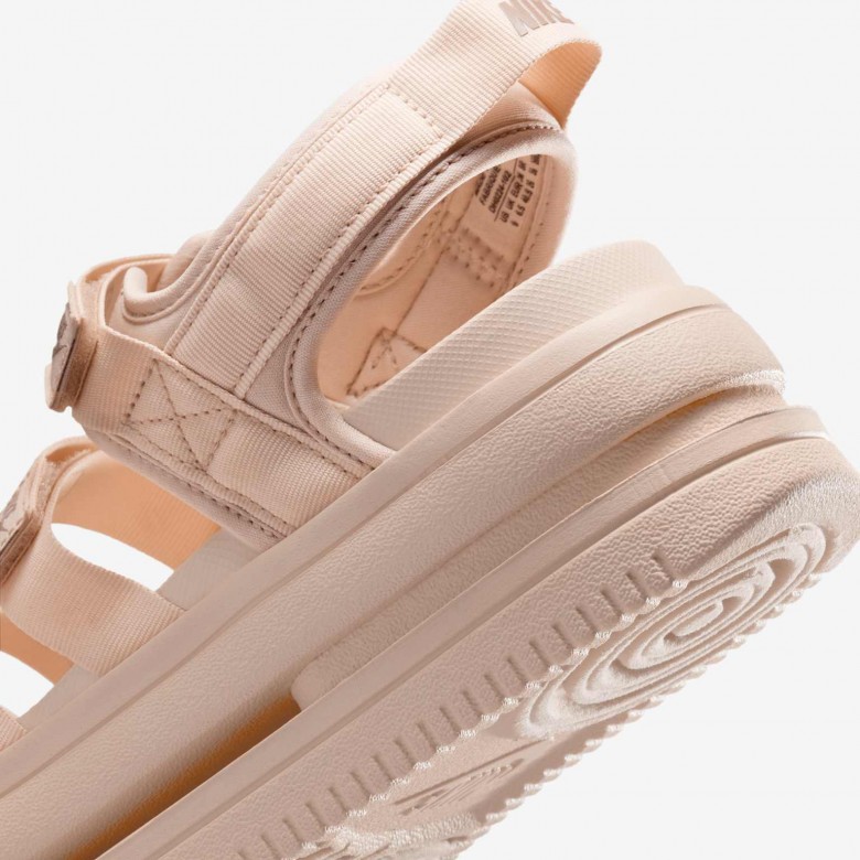 Nike Icon Classic Nike Icon Classic