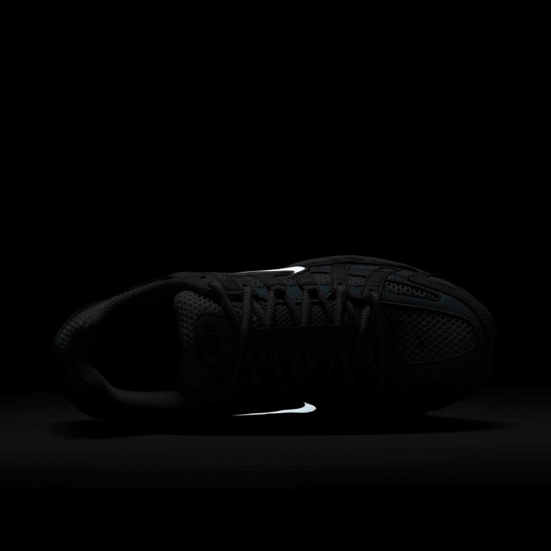 Nike P-6000 SE Nike P-6000 SE