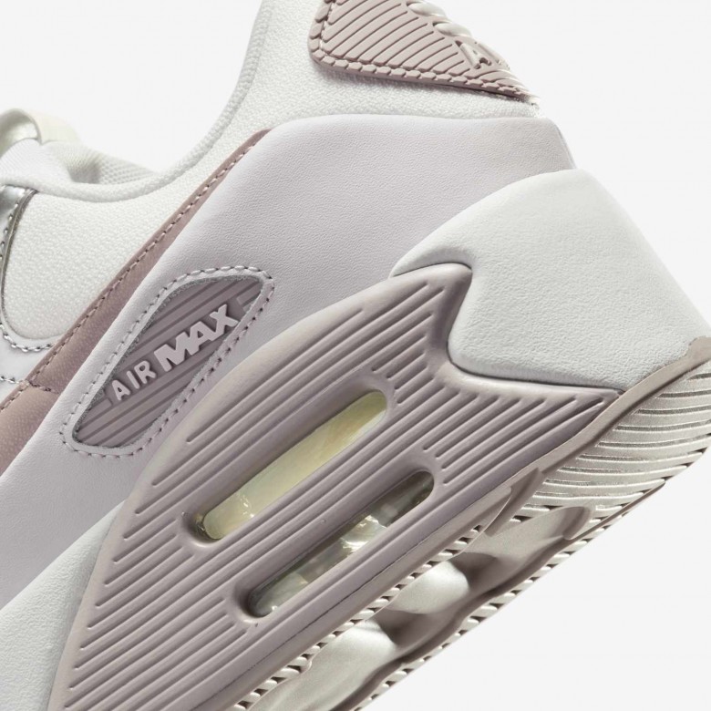 Nike Air Max 90 LV8 Nike Air Max 90 LV8