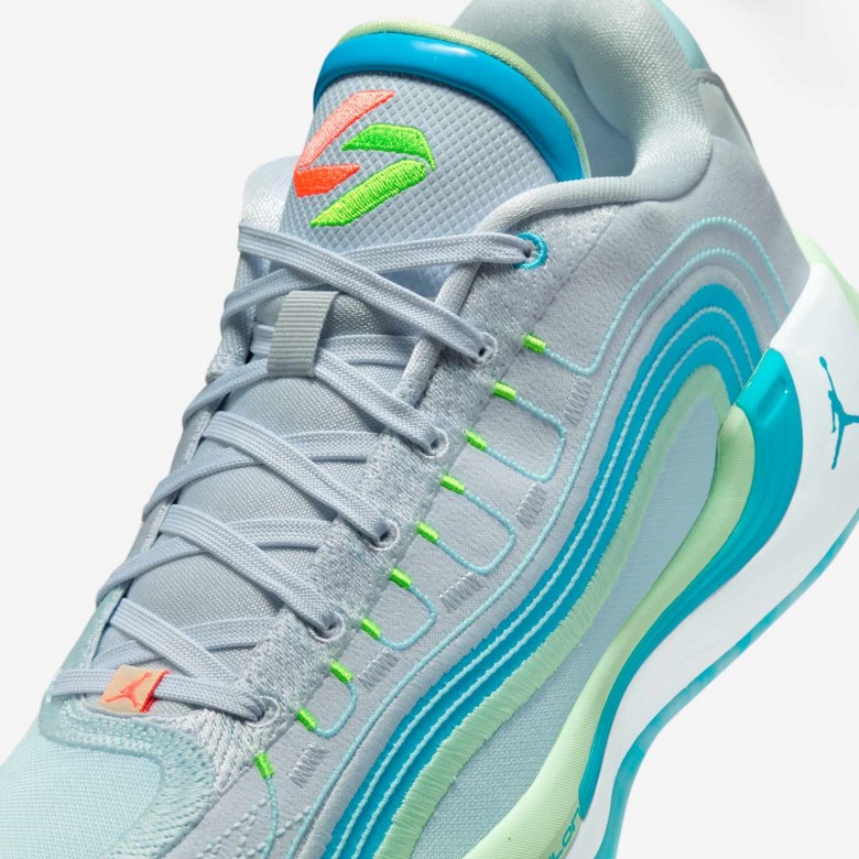 Luka 4 "Navigator" Luka 4 "Navigator"