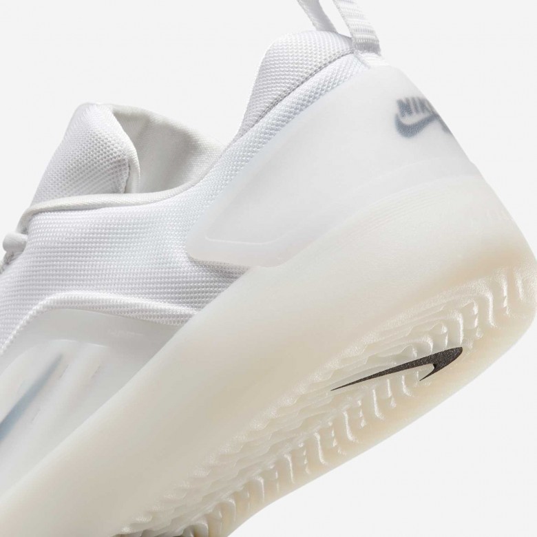 Nike SB Zoom Nyjah 4 Nike SB Zoom Nyjah 4